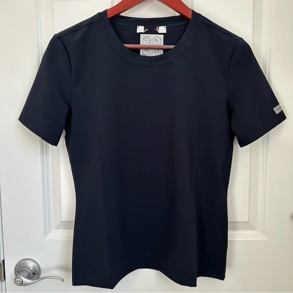 MaxMara Leisure label cut technic breathable t-shirt. Size: Small US2/4 160/84A